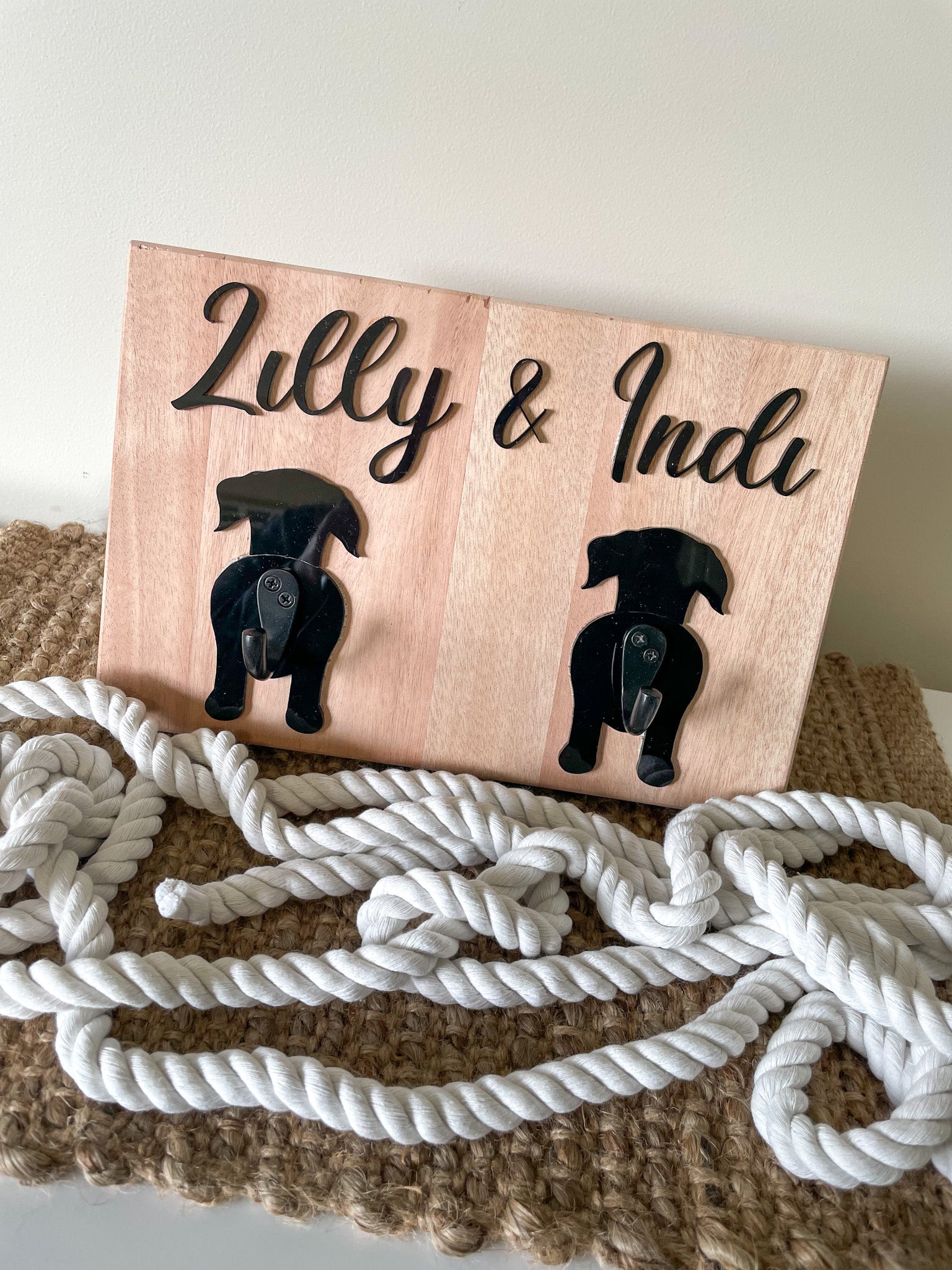 wooden dog lead holder decorative