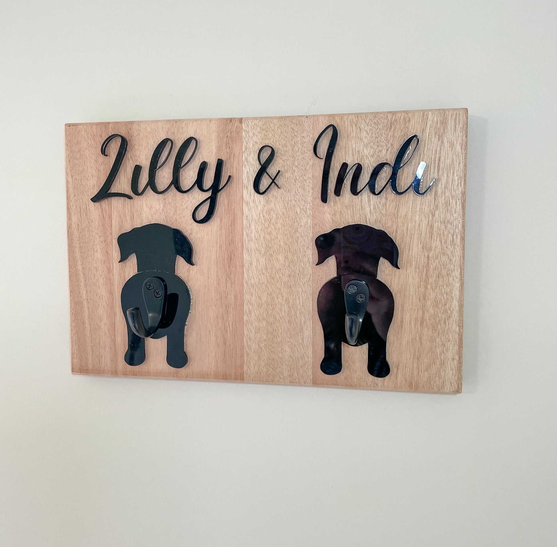 wooden dog lead holder decorative